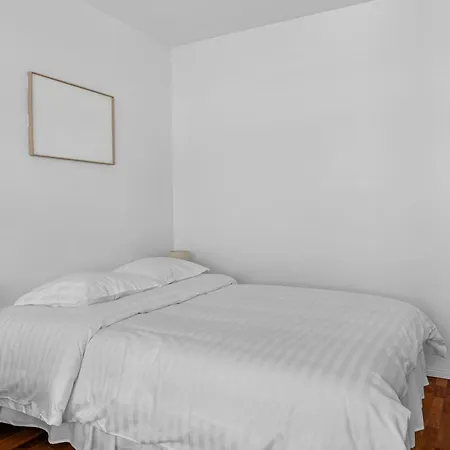 By The Sea In Design District *